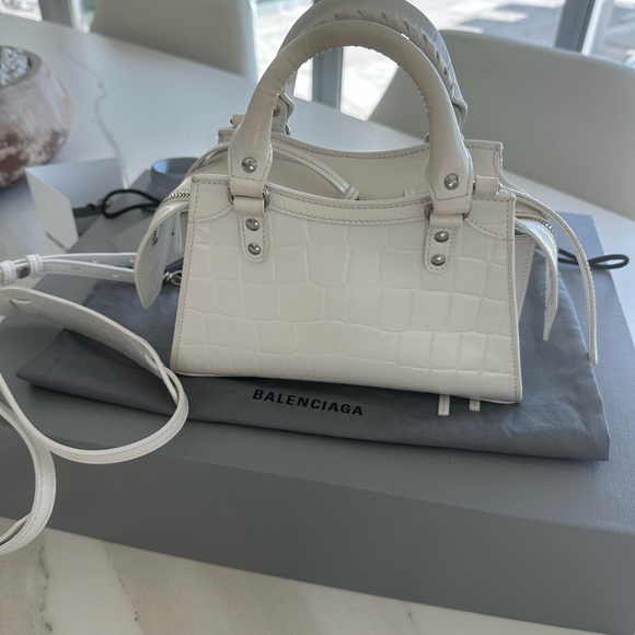 Balenciaga White Croc-Embossed Women's Bag - Picture 4 of 13